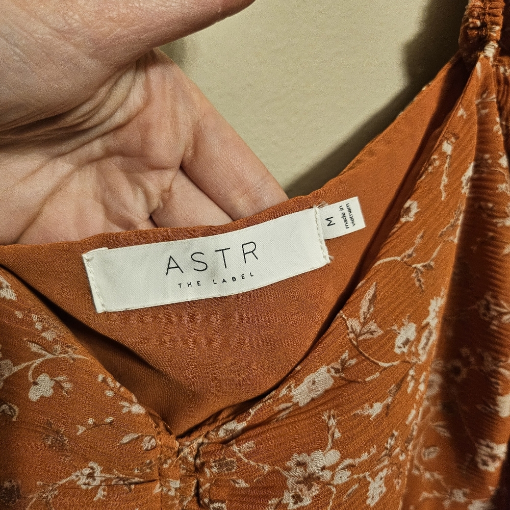 Astr Rust Floral Blouse - Picture 6 of 9